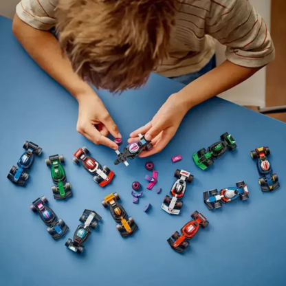 F1 Formula Race Car LEGO Minifigure (71049)