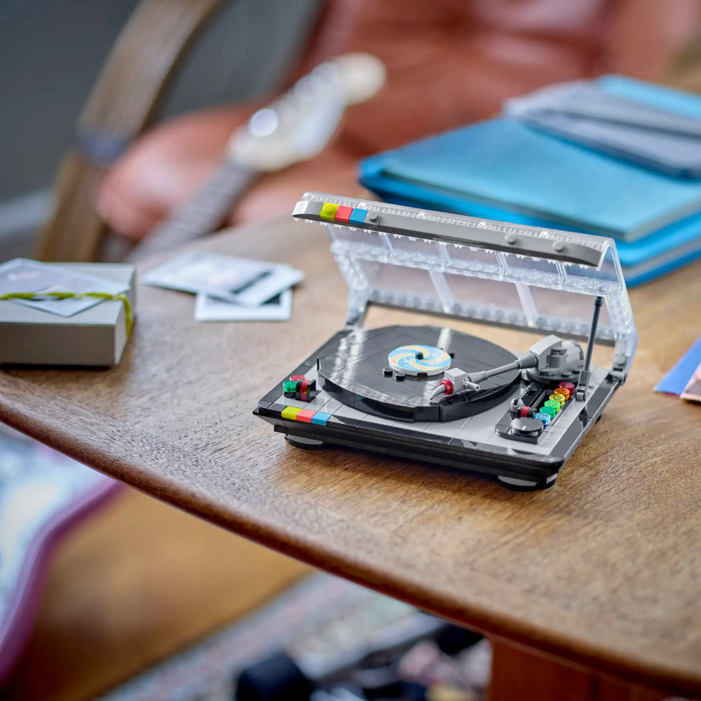 Retro Record Player - LEGO Set (40699)