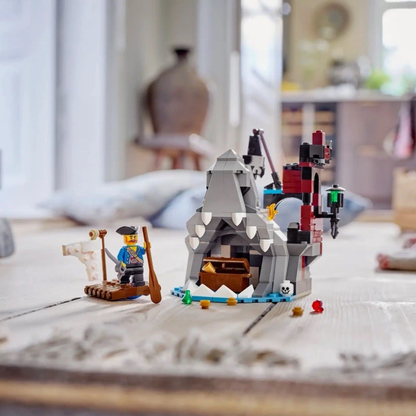 Scary Pirate Island - LEGO Pirate Set (40597)