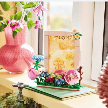 Botanicals Floral Picture Frame LEGO Set (40916)